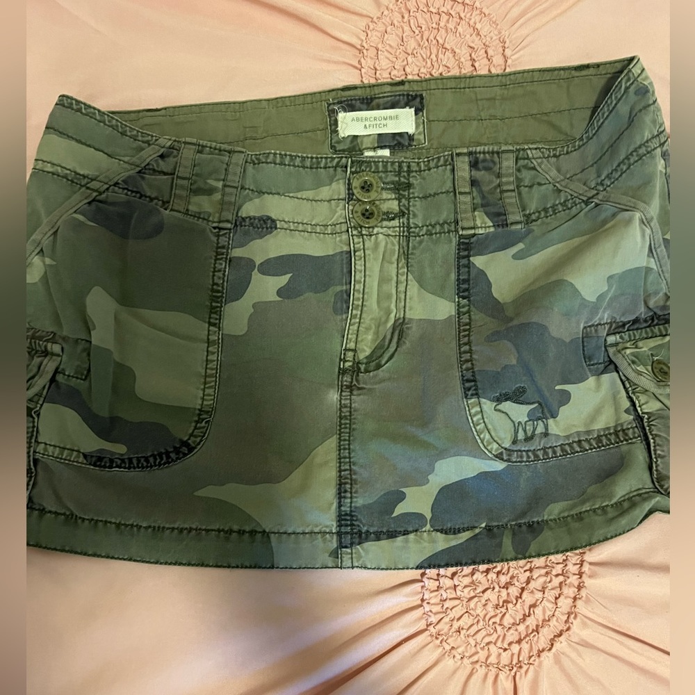 Ladies camo skirt